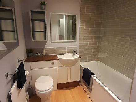 Small but perfectly formed single room! (Bath) | Theatre Digs Booker
